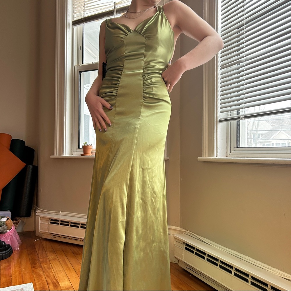 Jessica McClintock Green Ruched Gown